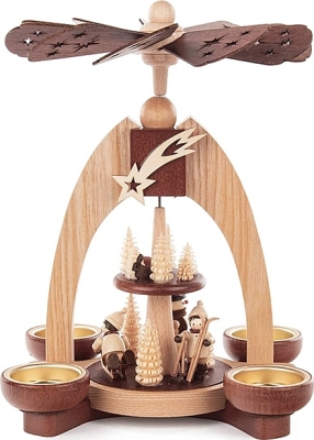 Pyramide met winter-kinderen 2 lagen