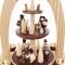 Pyramide met bosbewoners 3 lagen